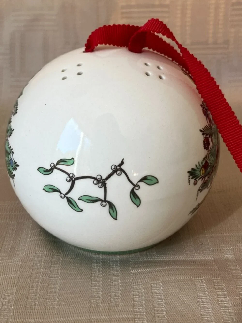 Vtg 1982 SPODE CHRISTMAS POTPOURRI BALL SPHERE ORNAMENT ENGLAND S3324-G